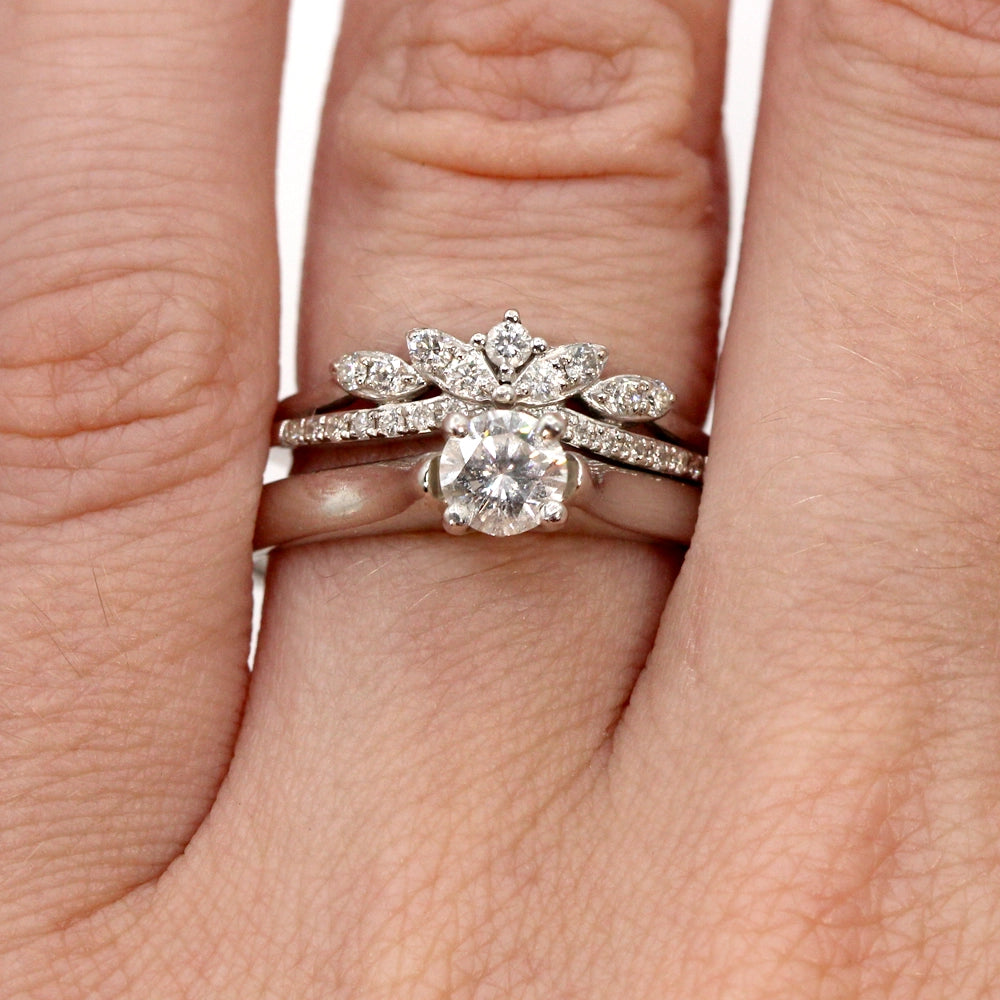 14K White Gold and Diamond Tiara Wedding Band Ring SIZE 5.5