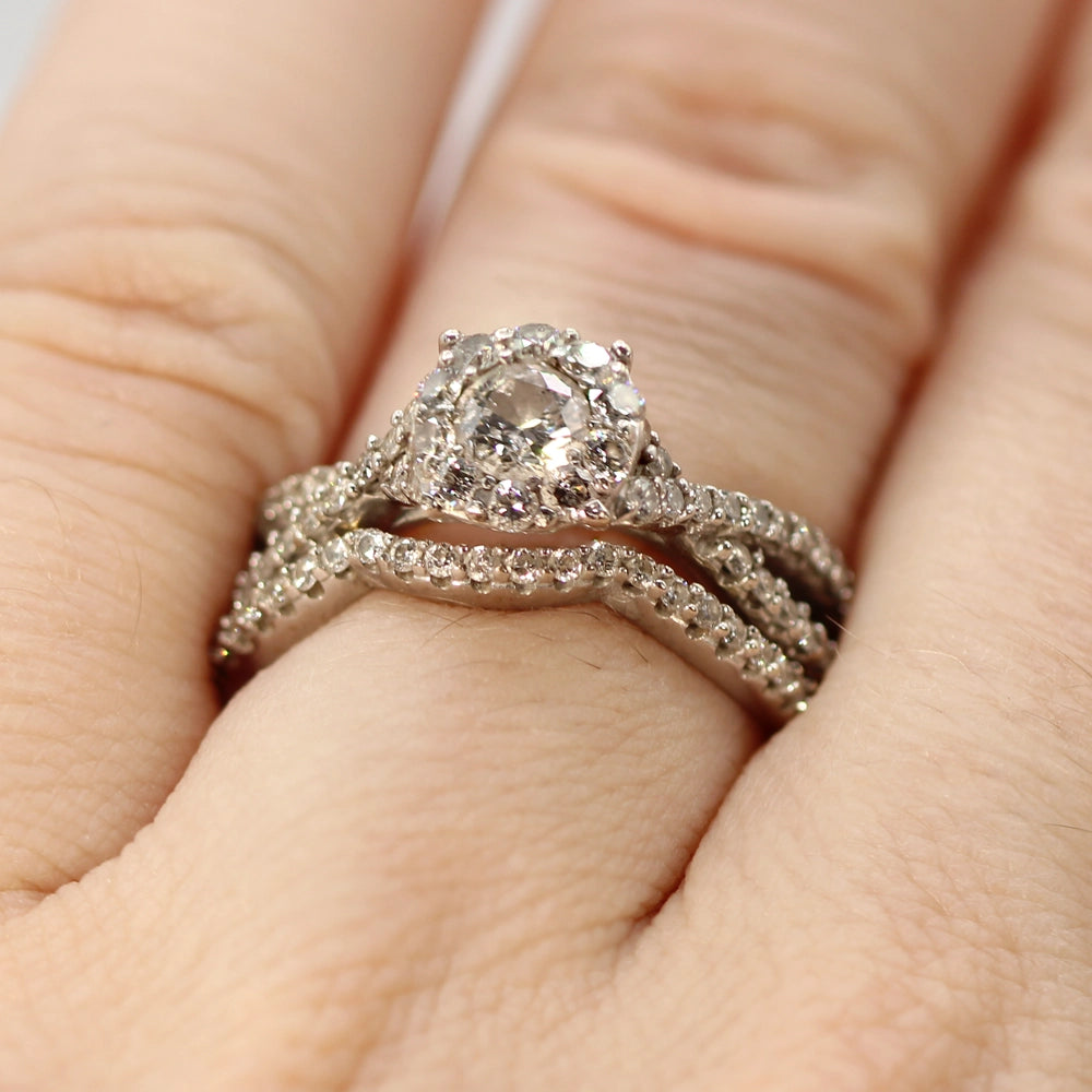 14K White Gold and Diamond Wedding Ring Set SIZE 5.25