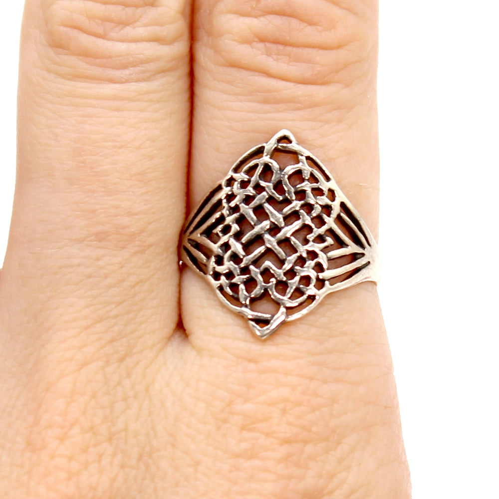 Sterling Silver Celtic Knot Ring SIZE 8