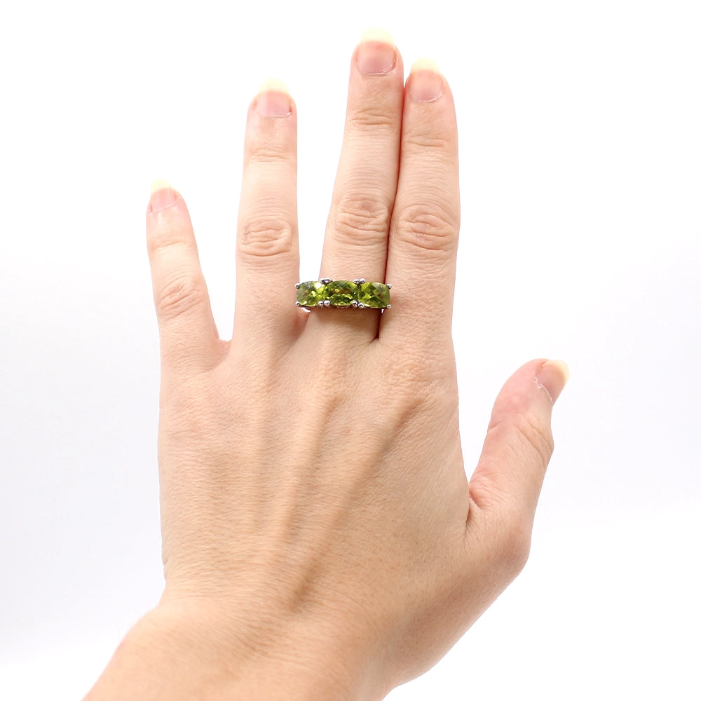 Sterling Silver and Chessboard Cut Peridot Ring SIZE 7.75