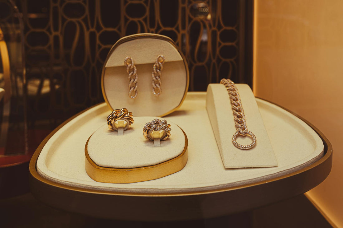 Estate Jewelry Online for Milestone Gifts That Actually Feel Personal