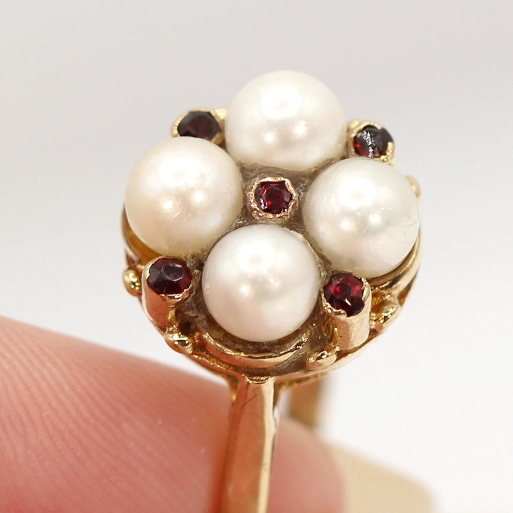 Vintage 9K Yellow Gold Cultured Pearl and Garnet Ring SIZE 8.5