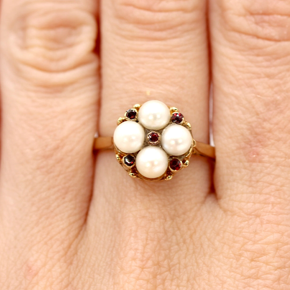 Vintage 9K Yellow Gold Cultured Pearl and Garnet Ring SIZE 8.5