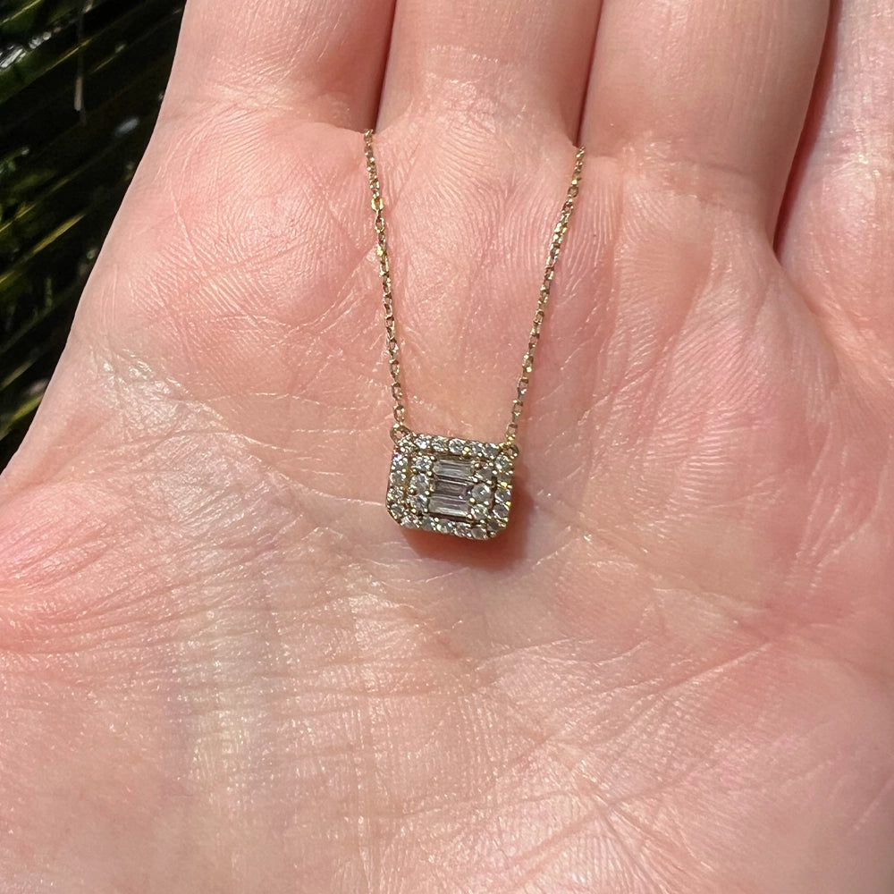 10K Yellow Gold Necklace with Round Brilliant Cut and Baguette Diamonds