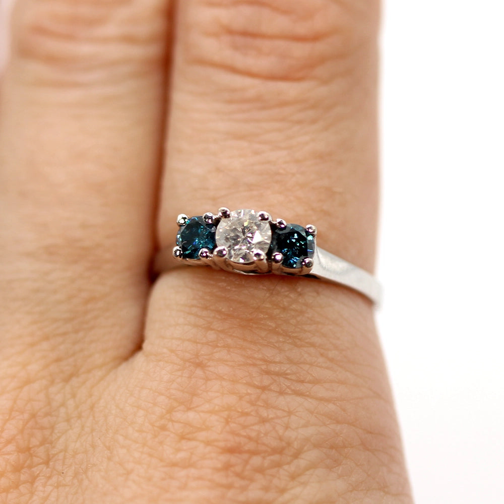 14K White Gold Three Stone White and Blue Diamond Ring Size 7.75