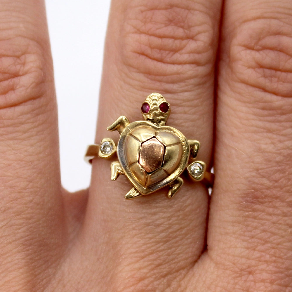14K Yellow Gold Turtle Motif Motion Ring with Diamonds and Rubies SIZE 7.5