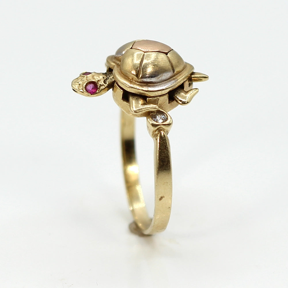 14K Yellow Gold Turtle Motif Motion Ring with Diamonds and Rubies SIZE 7.5