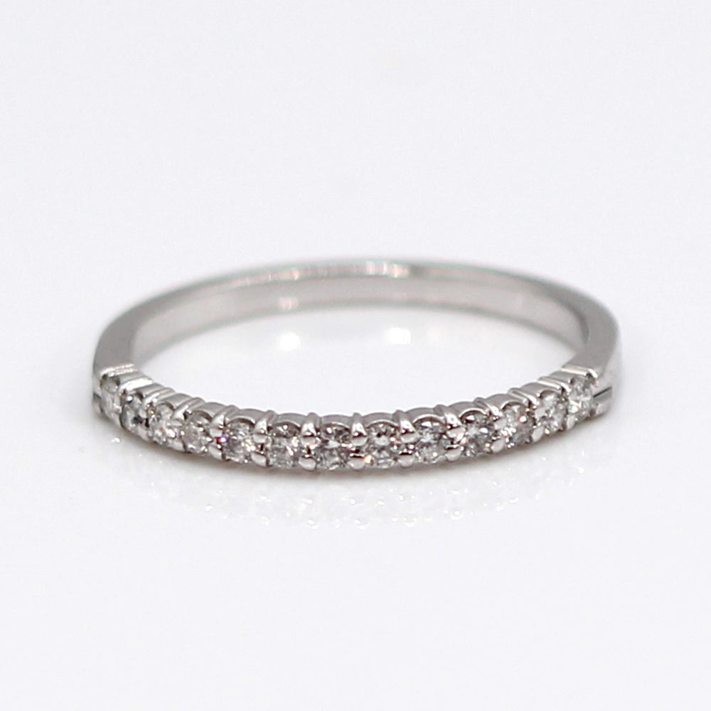 14K White Gold and Diamond Band Ring SIZE 7