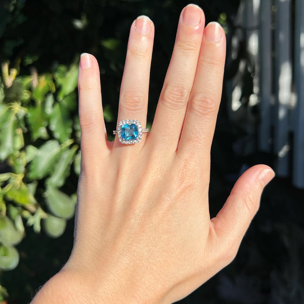 14K White Gold Swiss Blue Topaz Halo Ring SIZE 6.25