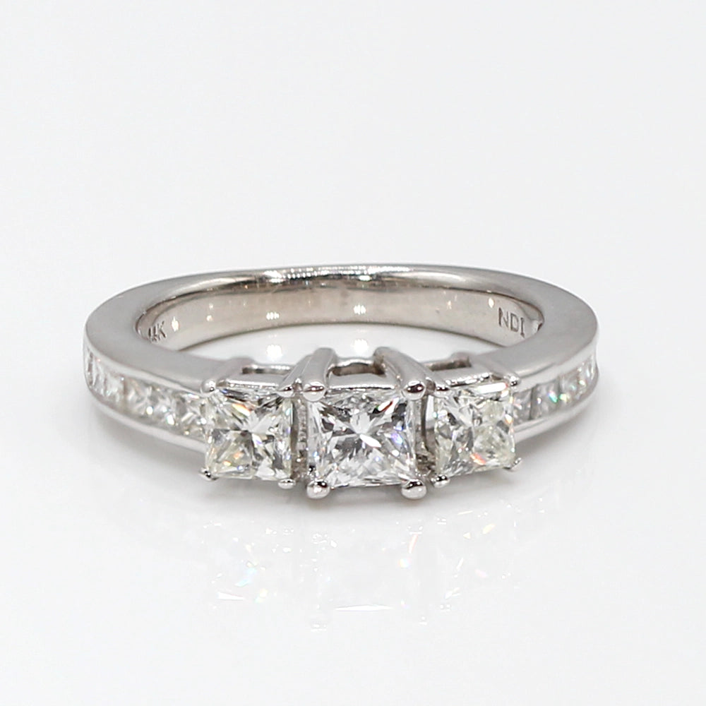 14K White Gold Three Princess Cut Diamond Ring SIZE 5.5