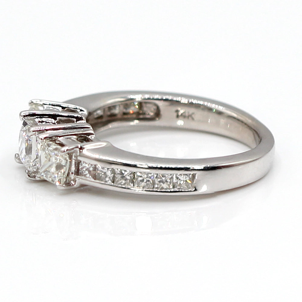 14K White Gold Three Princess Cut Diamond Ring SIZE 5.5