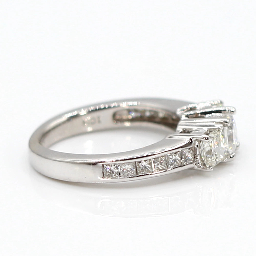 14K White Gold Three Princess Cut Diamond Ring SIZE 5.5