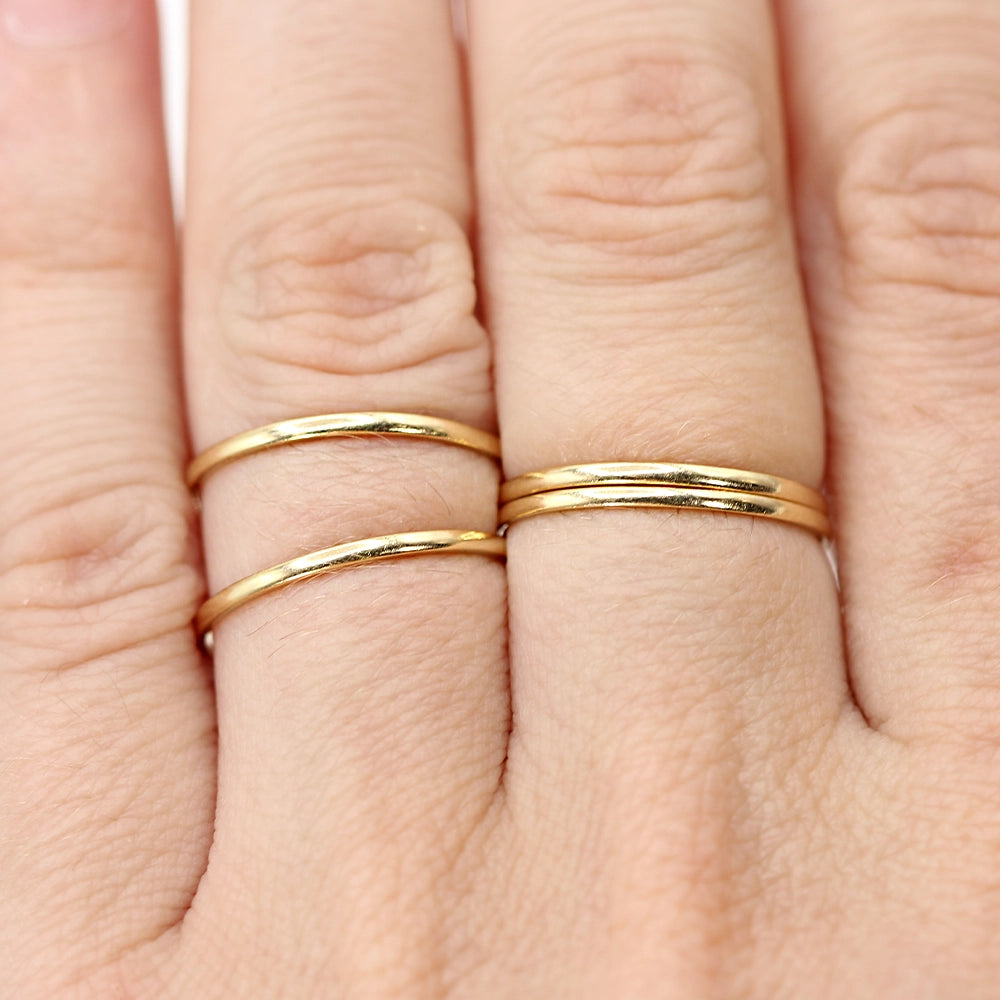Set of Four Mejuri 14K Yellow Gold Stacking Band Rings SIZE 6