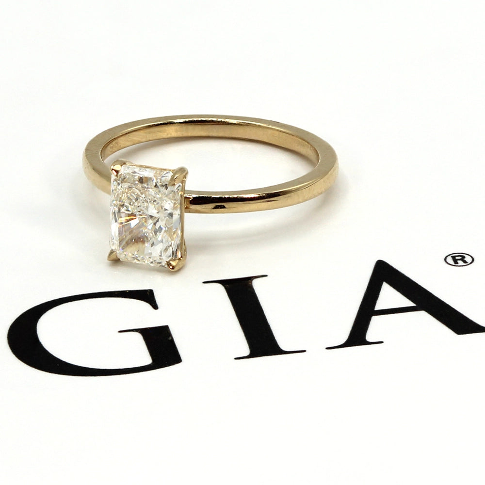 14K Yellow Gold and 1.50 carat Radiant Cut Diamond Engagement Ring with GIA Papers SIZE 6