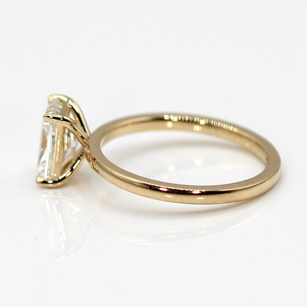 14K Yellow Gold and 1.50 carat Radiant Cut Diamond Engagement Ring with GIA Papers SIZE 6
