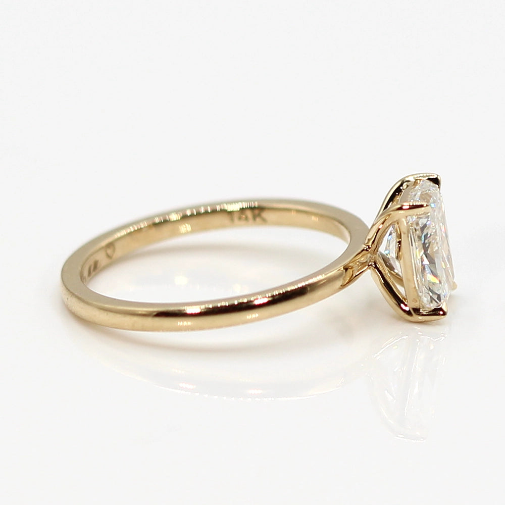 14K Yellow Gold and 1.50 carat Radiant Cut Diamond Engagement Ring with GIA Papers SIZE 6
