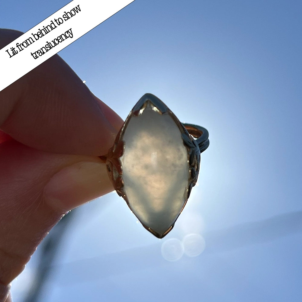 Vintage Ming’s Hawaii Pale Green Jade and 14K Yellow Gold Ring SIZE 6