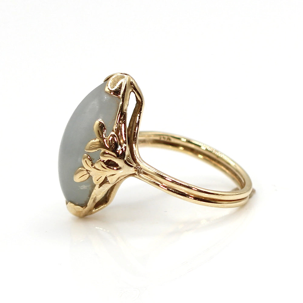 Vintage Ming’s Hawaii Pale Green Jade and 14K Yellow Gold Ring SIZE 6