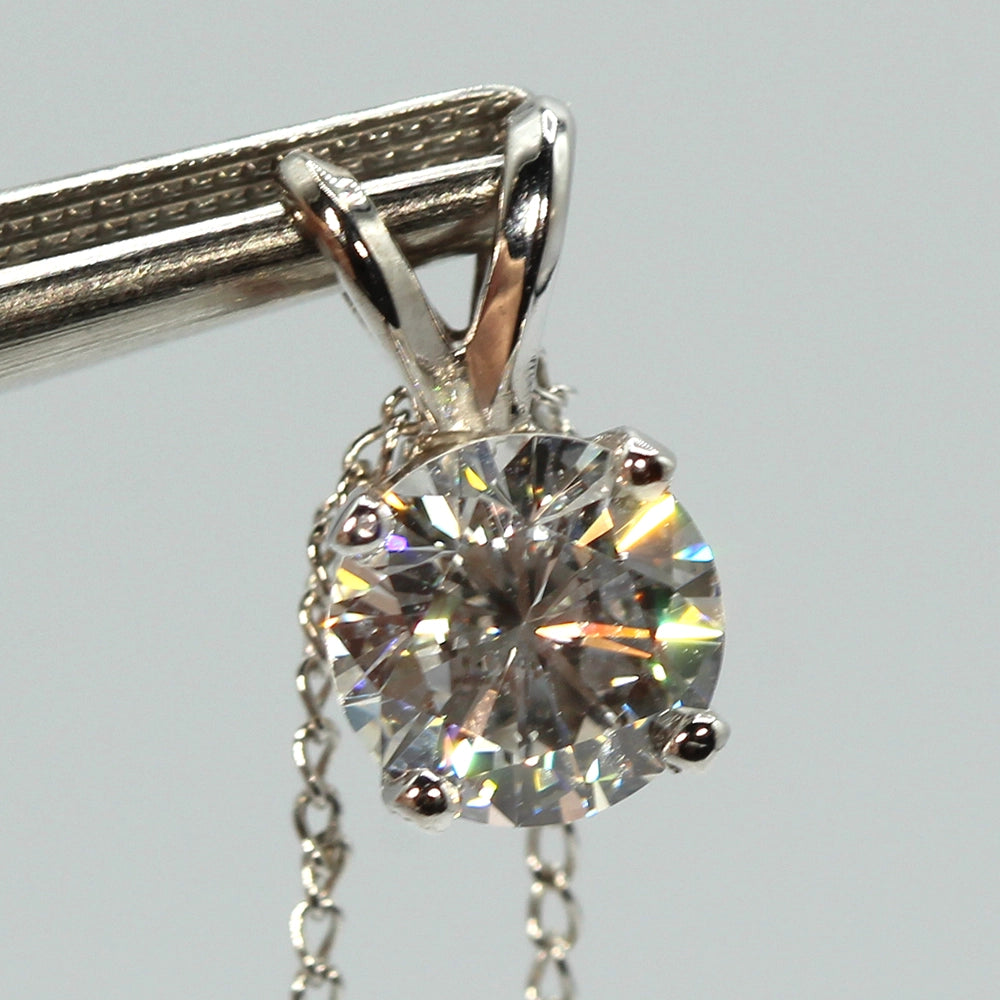 14K White Gold 1ct Round Brilliant Cut Diamond Pendant with Chain