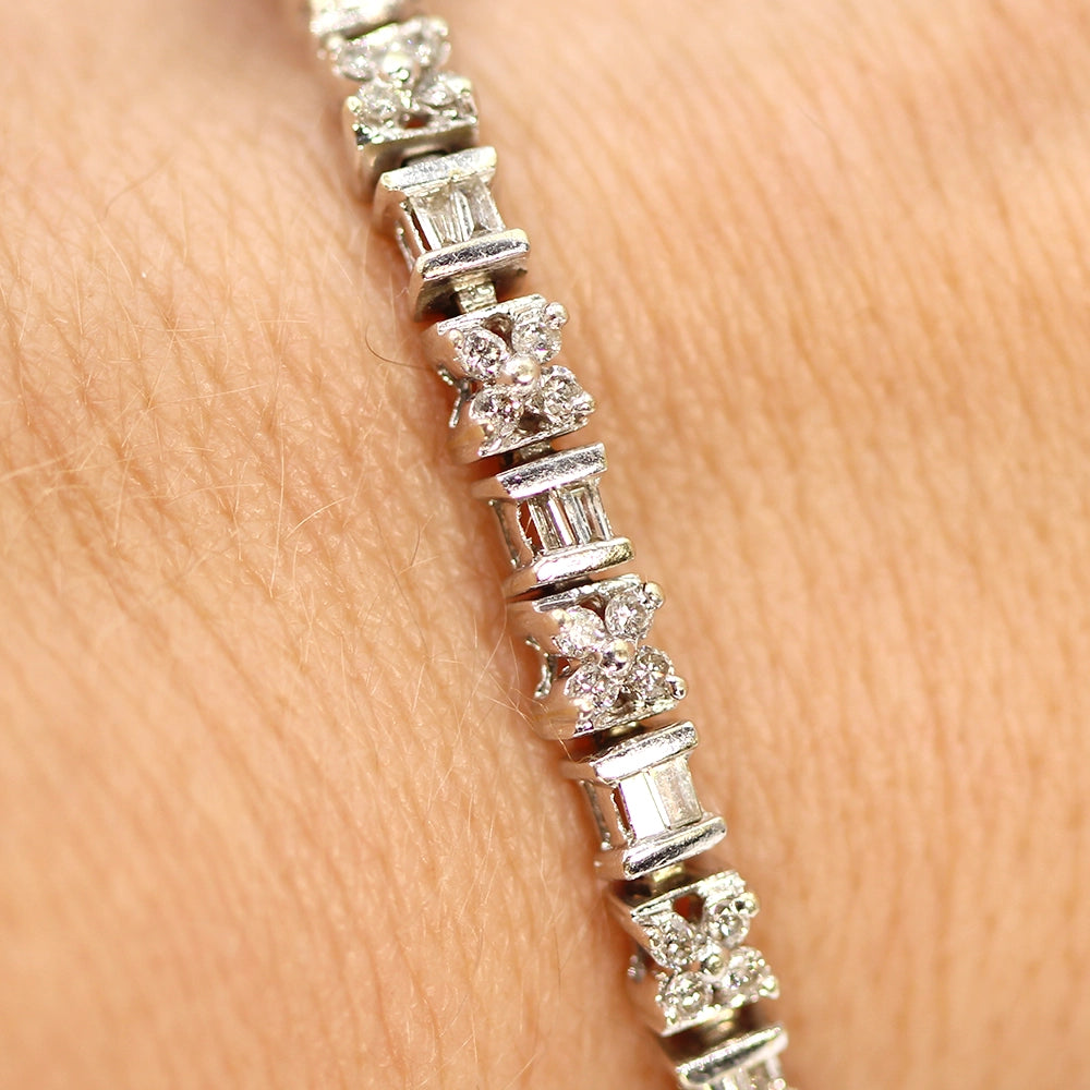14K White Gold Baguette and Round Brilliant Cut Diamond Tennis Bracelet SIZE 7