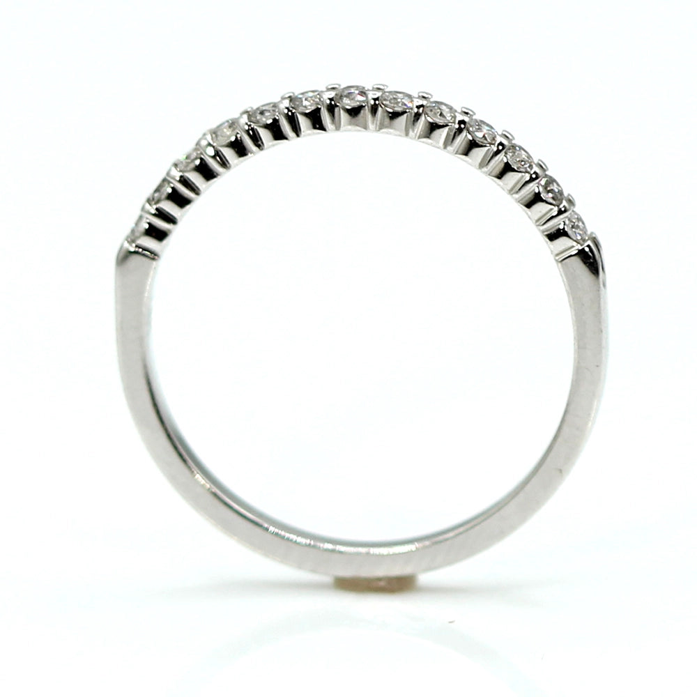 14K White Gold and Diamond Band Ring SIZE 7