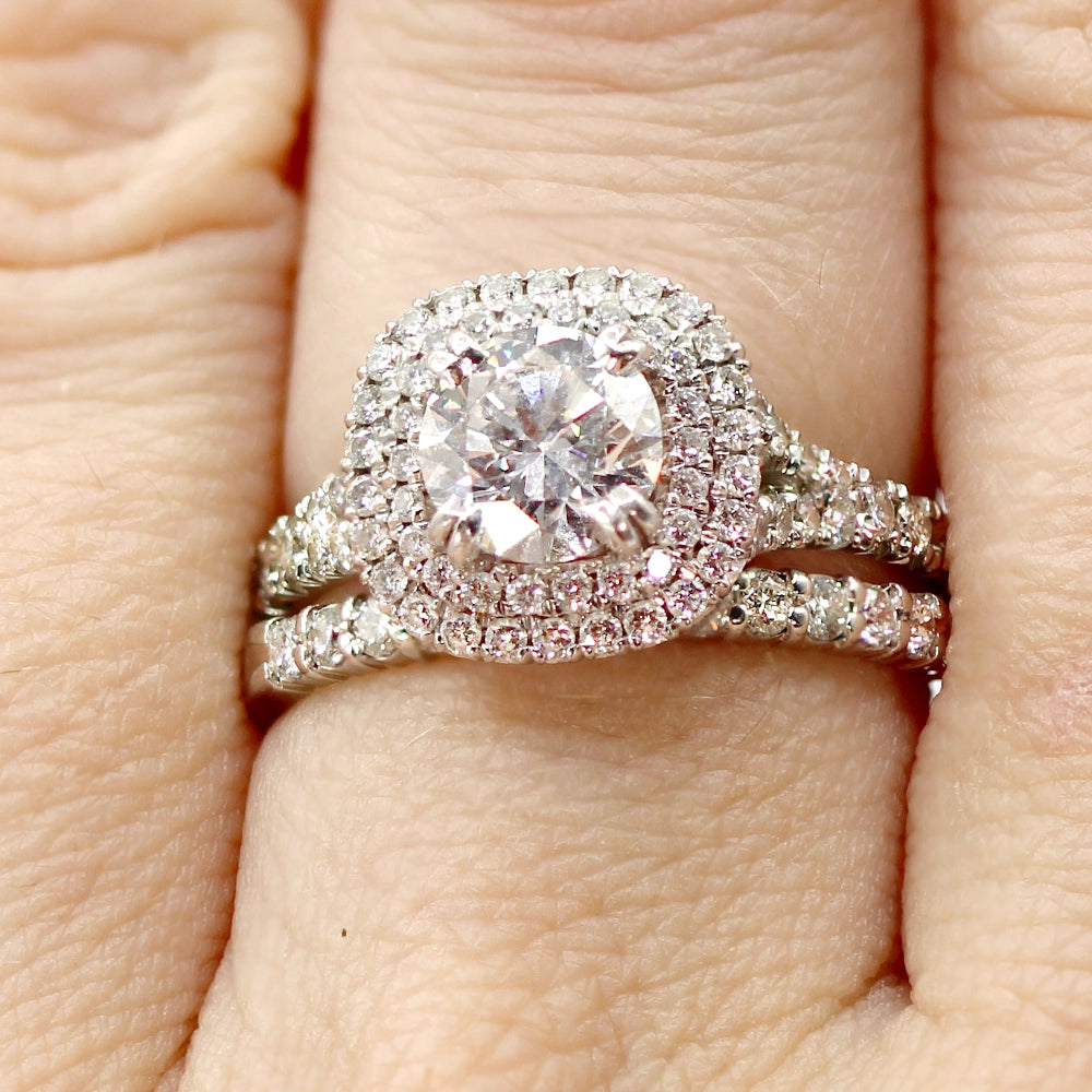 14K White Gold and Diamond Band Ring SIZE 7