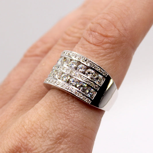 14K White Gold Ring with 2.50 Carats of VS-SI I/J Diamonds SIZE 8