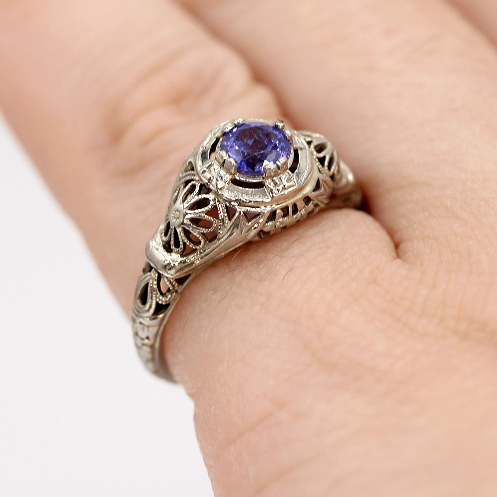 Vintage Art Deco Filigree Ring with 18K White Gold and Tanzanite SIZE 4.25