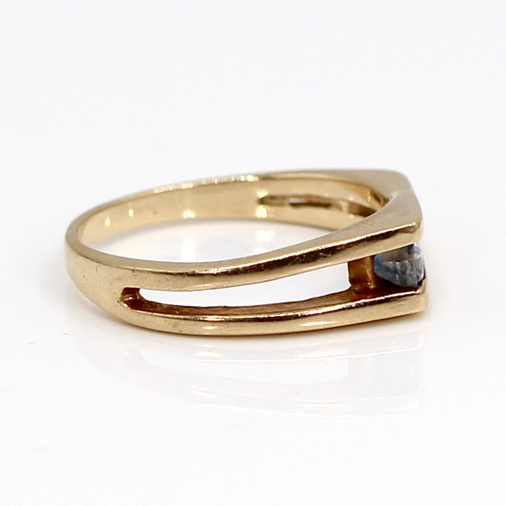 Vintage 14K Yellow Gold and Sapphire Negative Space Ring SIZE 5.75