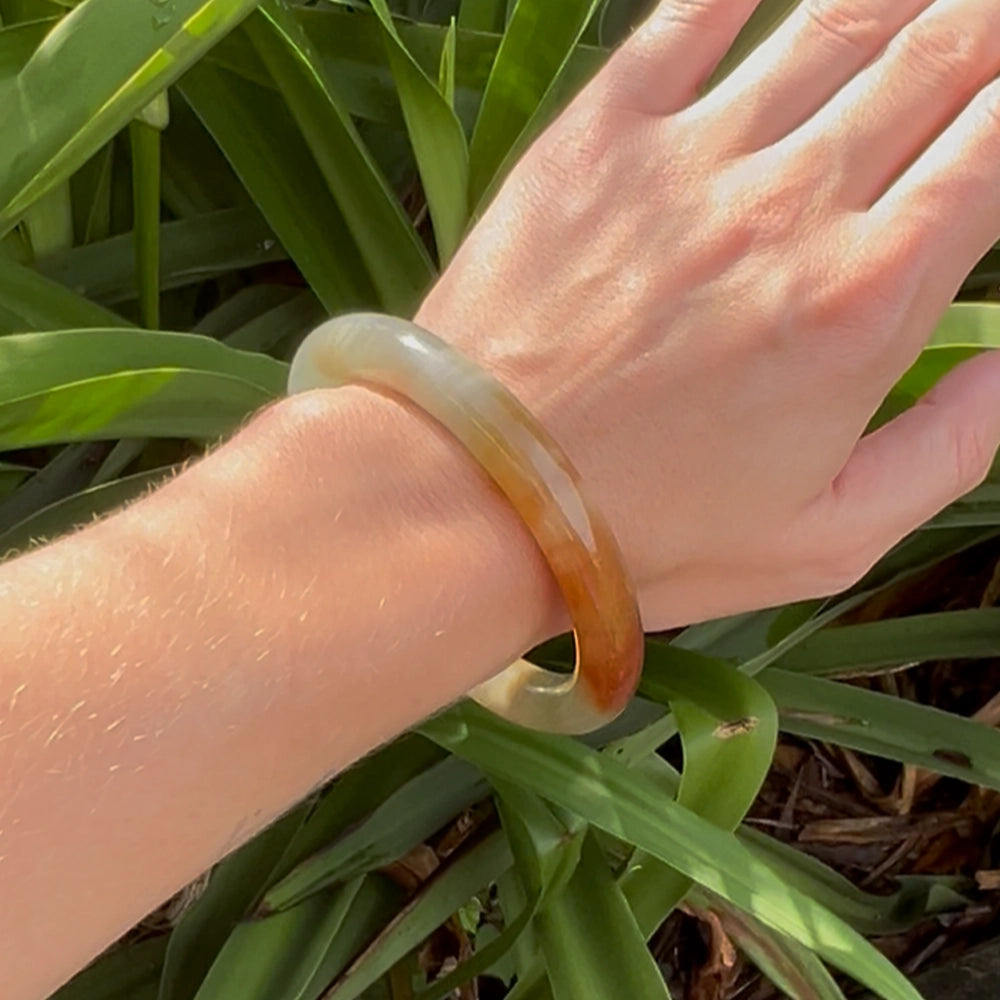 Mottled Green Honey and Red Jade Bangle Bracelet SIZE 7.75