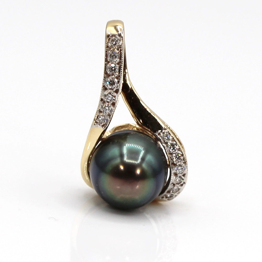 Hawaiian Le Mana Perles Tahitian Pearl and Diamond Pendant in 14K Yellow Gold