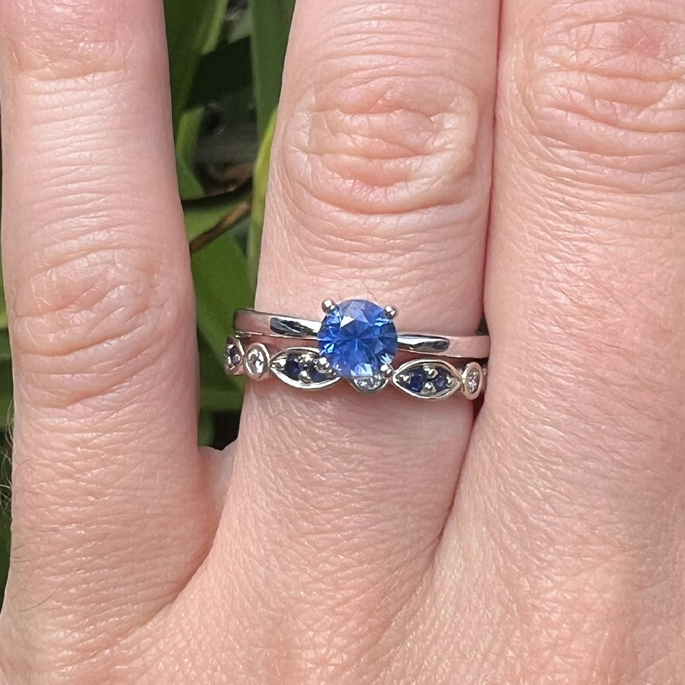 18K White Gold Alternating Sapphire and Diamond Eternity Band Ring SIZE 6