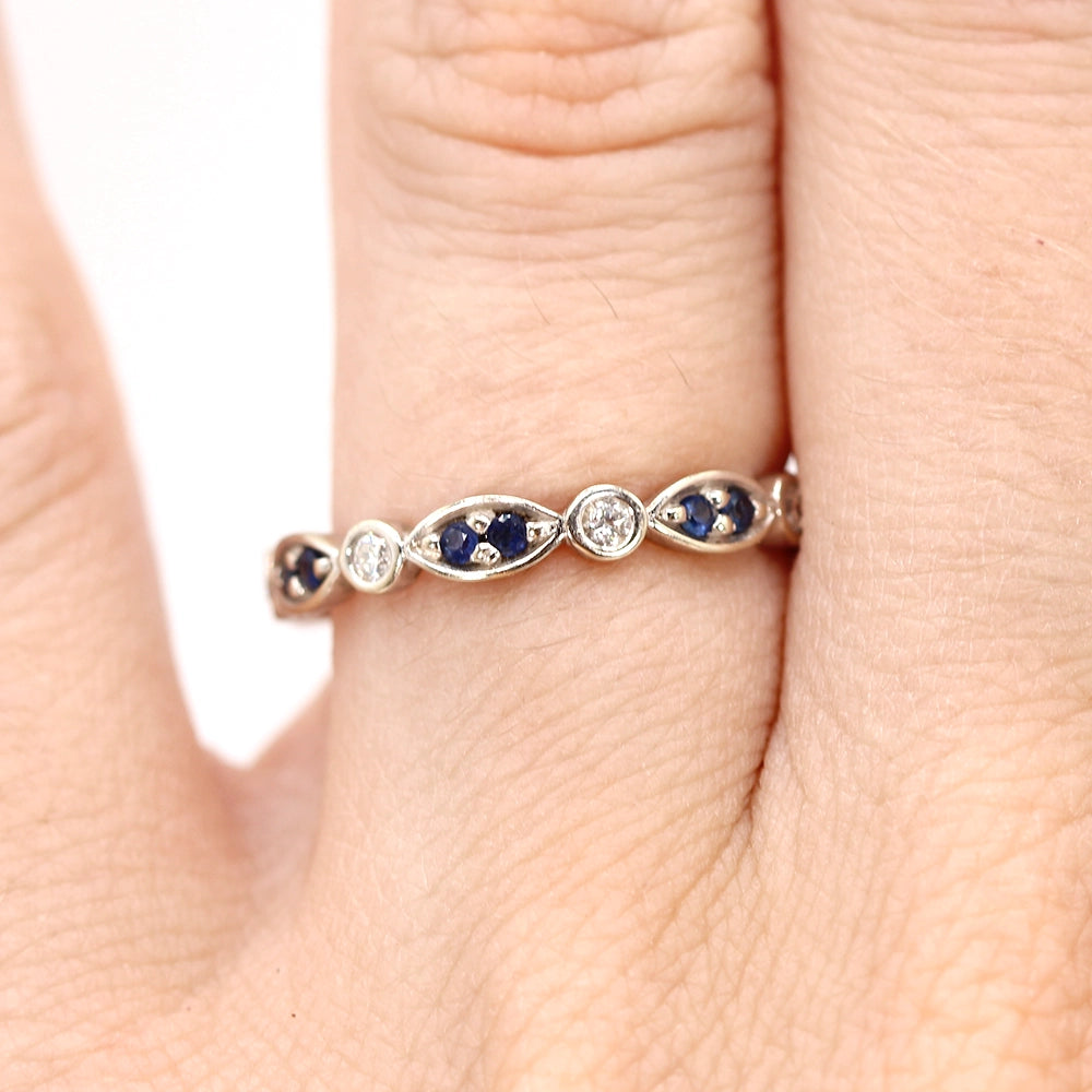 18K White Gold Alternating Sapphire and Diamond Eternity Band Ring SIZE 6