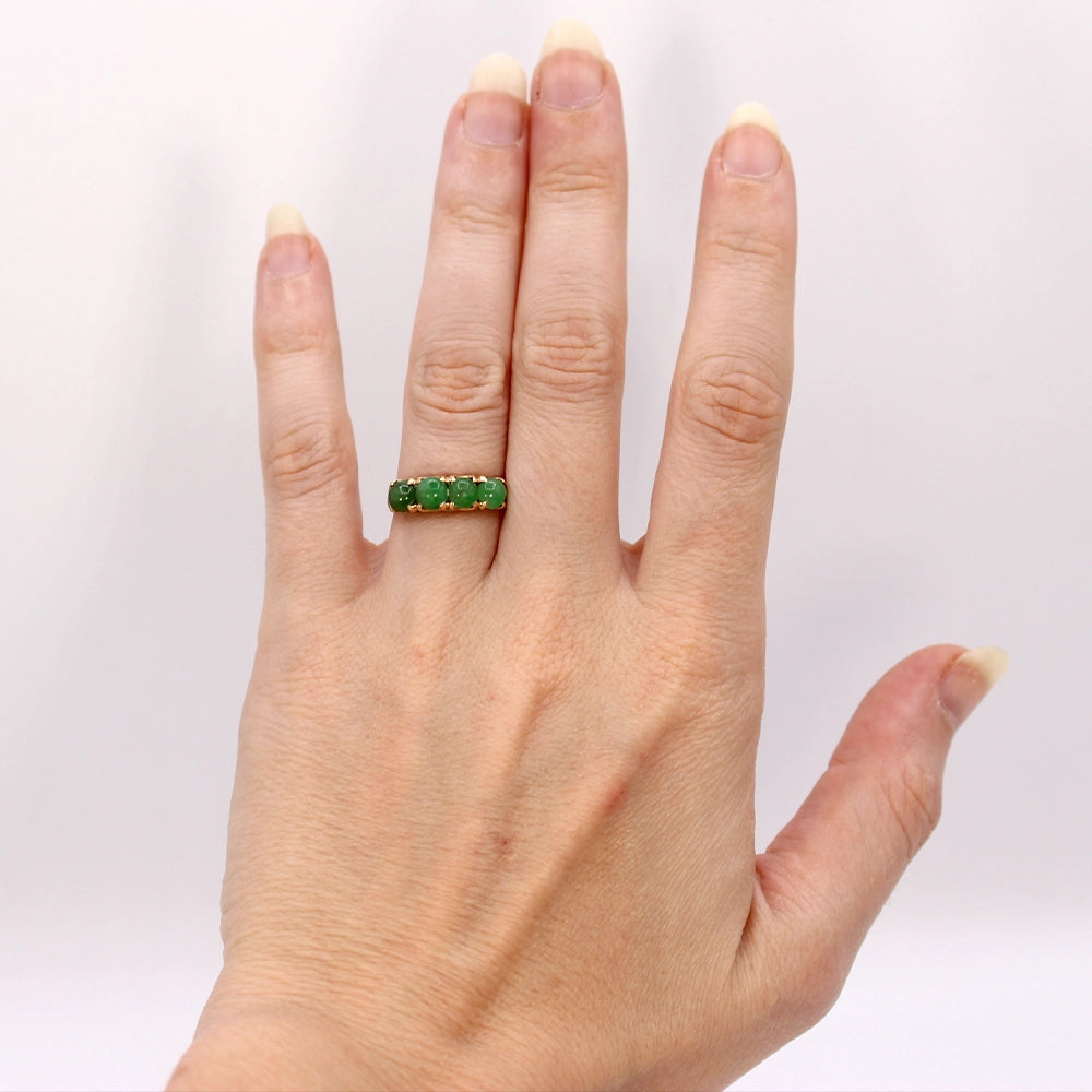 Vintage Apple Green Jade and 14K Yellow Gold Ring SIZE 5.5