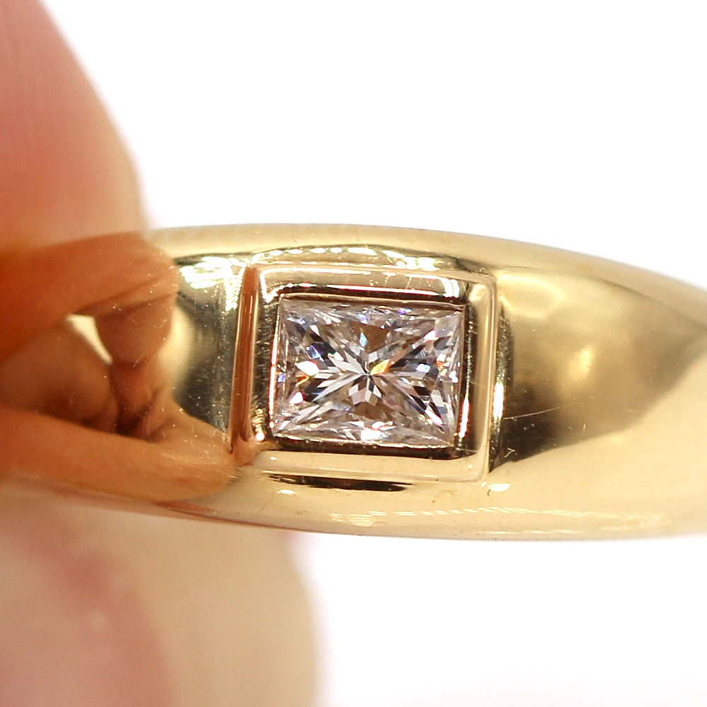 Vintage Diamond and High Polish 18K Yellow Gold Ring SIZE 8