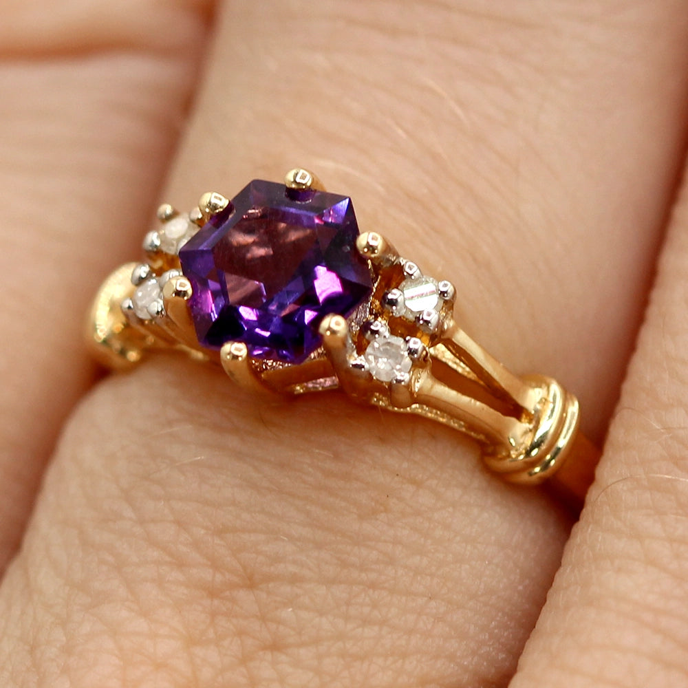 Hexagonal Cut Amethyst and Diamond Ring in 14K Yellow Gold SIZE 6.5