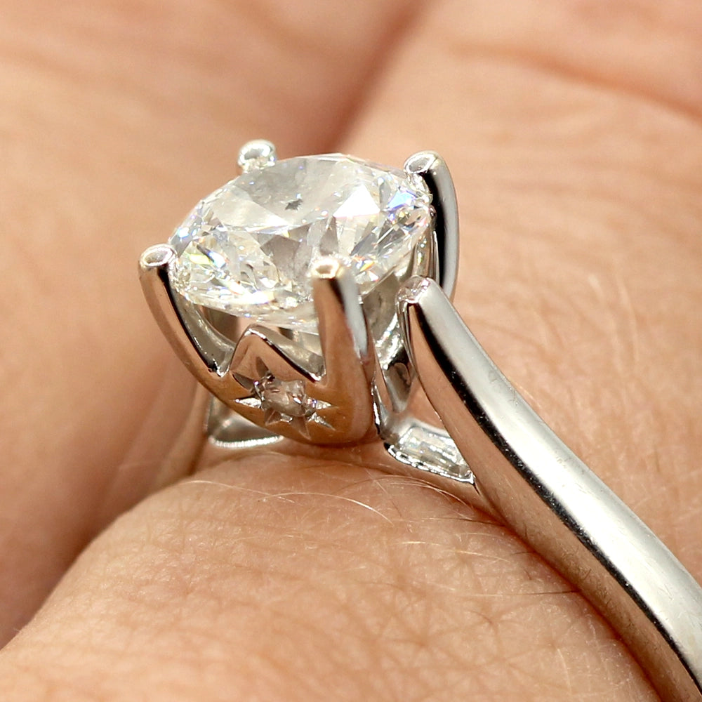 14K White Gold 1.28 Carat Diamond Solitaire Ring With Star Accents SIZE 7