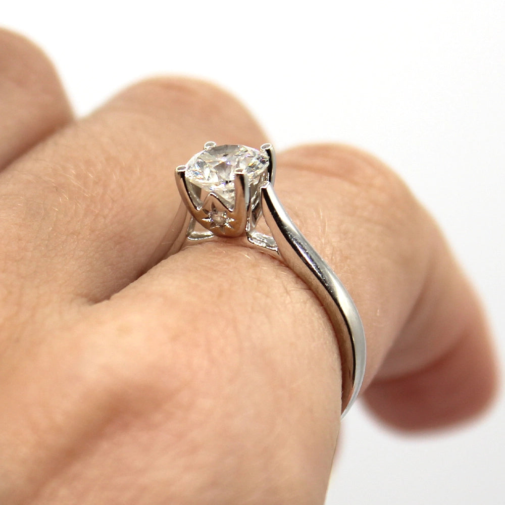 14K White Gold 1.28 Carat Diamond Solitaire Ring With Star Accents SIZE 7
