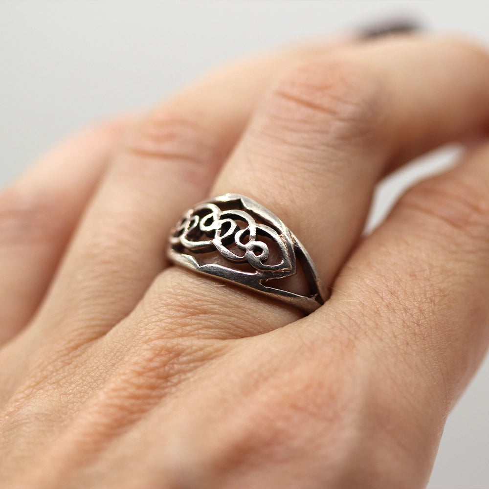 Sterling Silver Celtic Knot ‘Swirl’ Ring SIZE 7