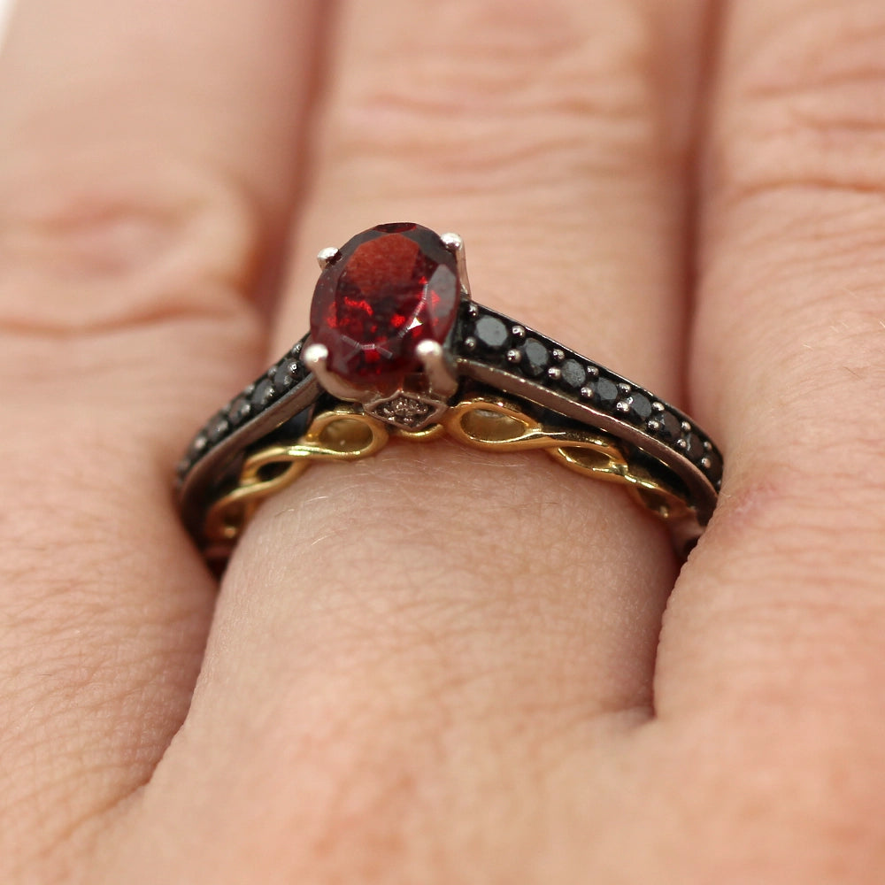 Disney Enchanted Villains Evil Queen Red Garnet and Diamond Multi Toned Ring SIZE 6.75