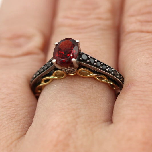 Disney Enchanted Villains Evil Queen Red Garnet and Diamond Multi Toned Ring SIZE 6.75