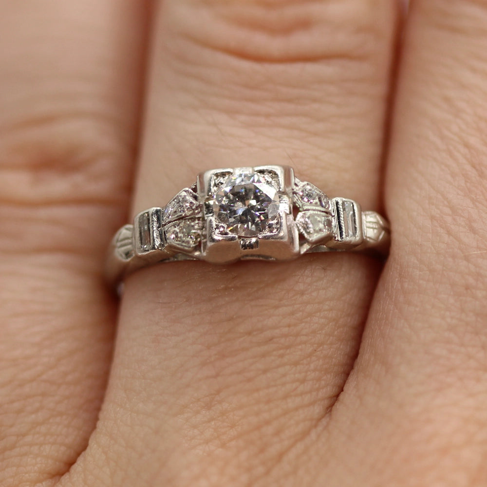 Vintage Art Deco Platinum and Diamond Ring SIZE 6.5