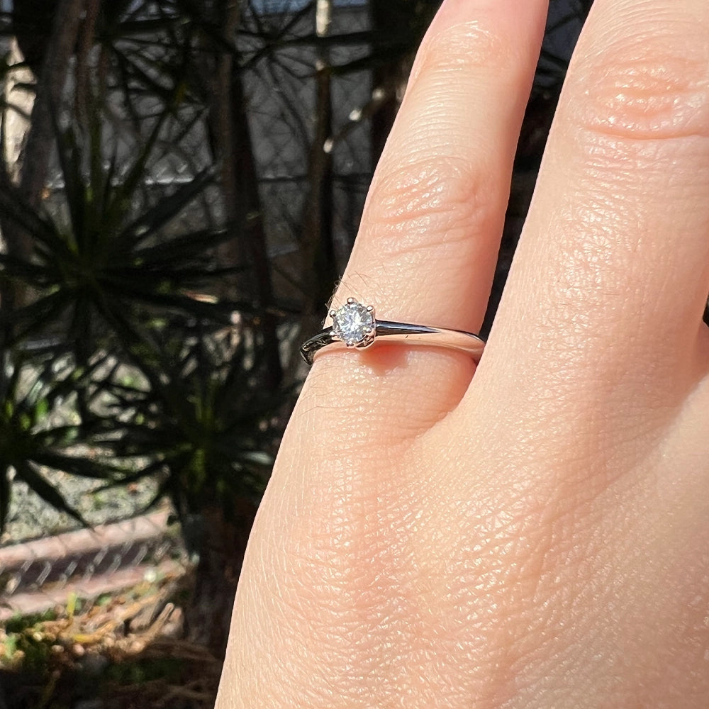 Tiffany & Co Platinum Solitaire Diamond Ring SIZE 4.5