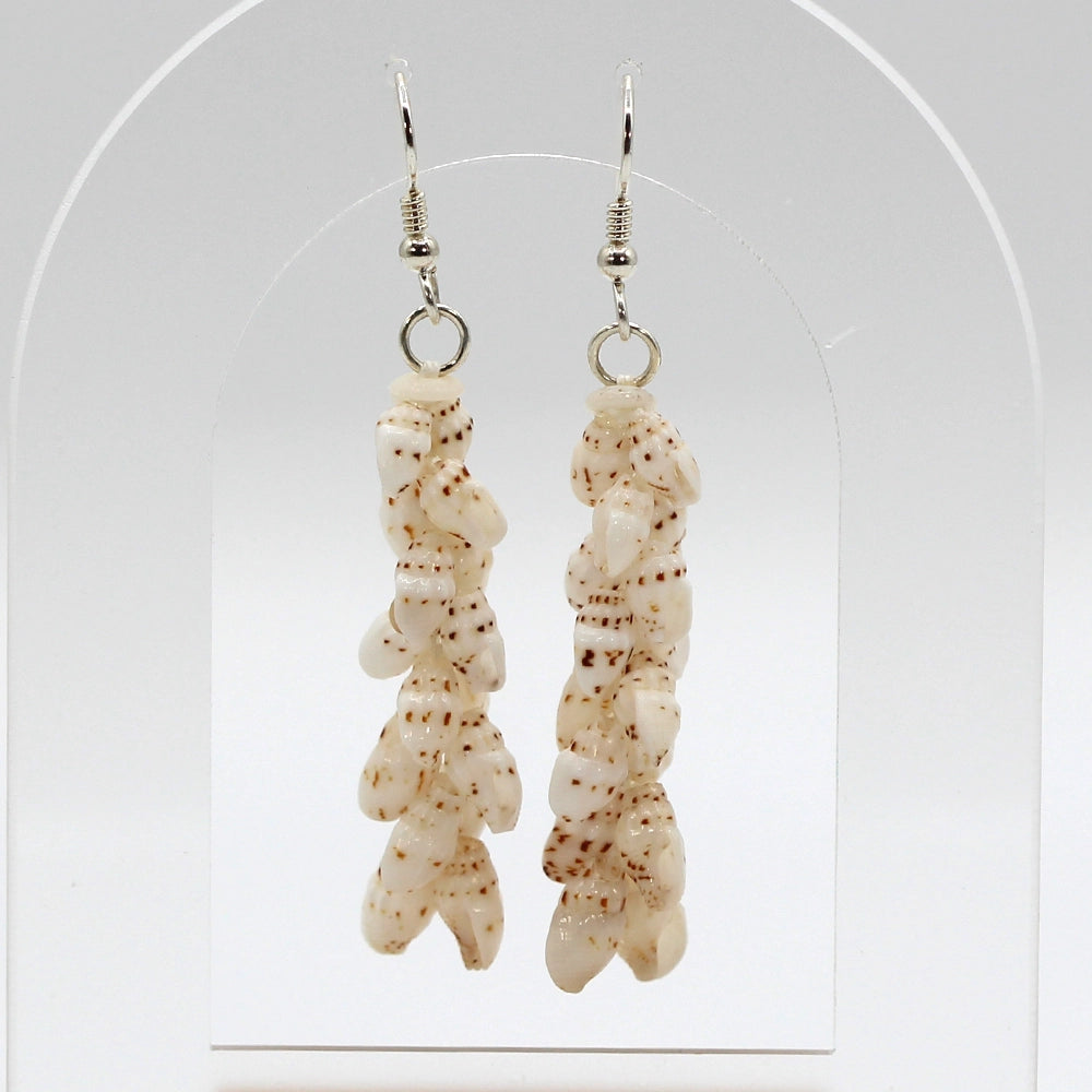 Ni’ihau Shell Pikake Laiki Onikiniki Earrings