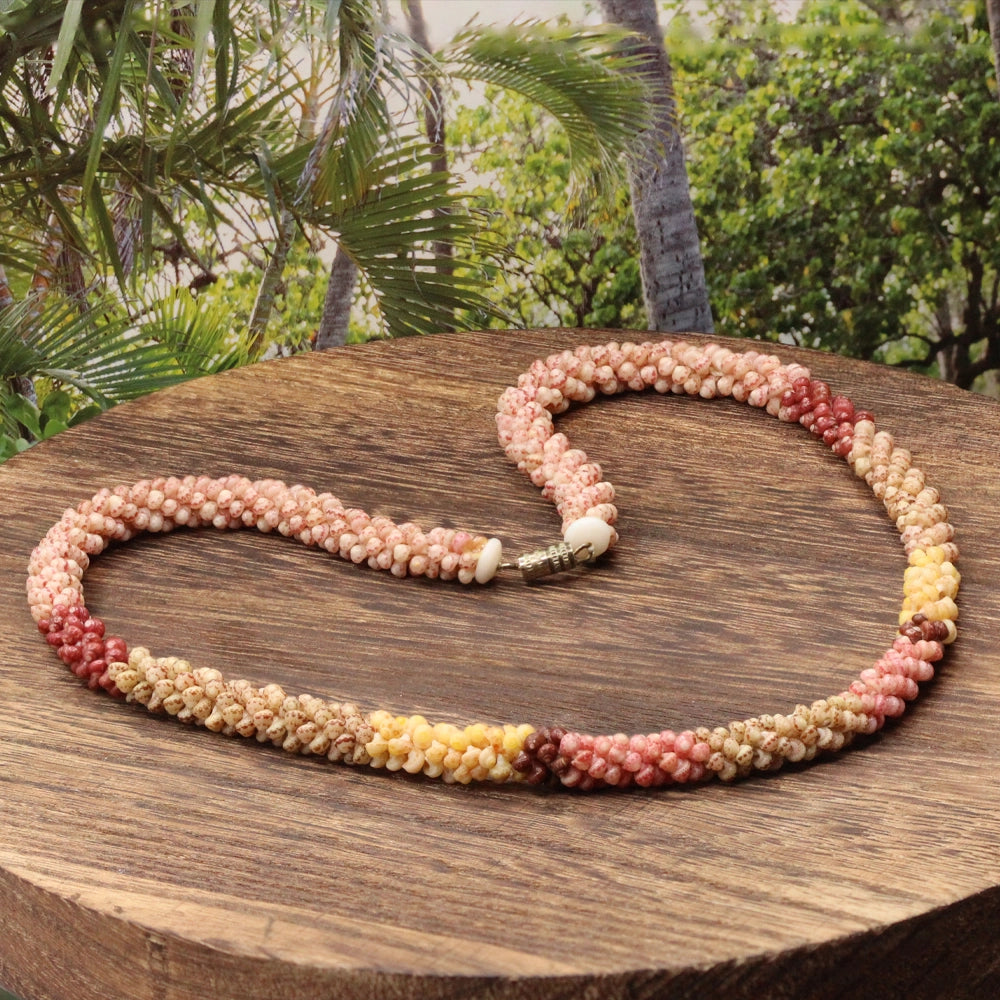 Ni’ihau Shell Poepoe Choker