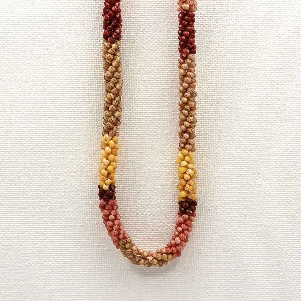 Ni’ihau Shell Poepoe Choker