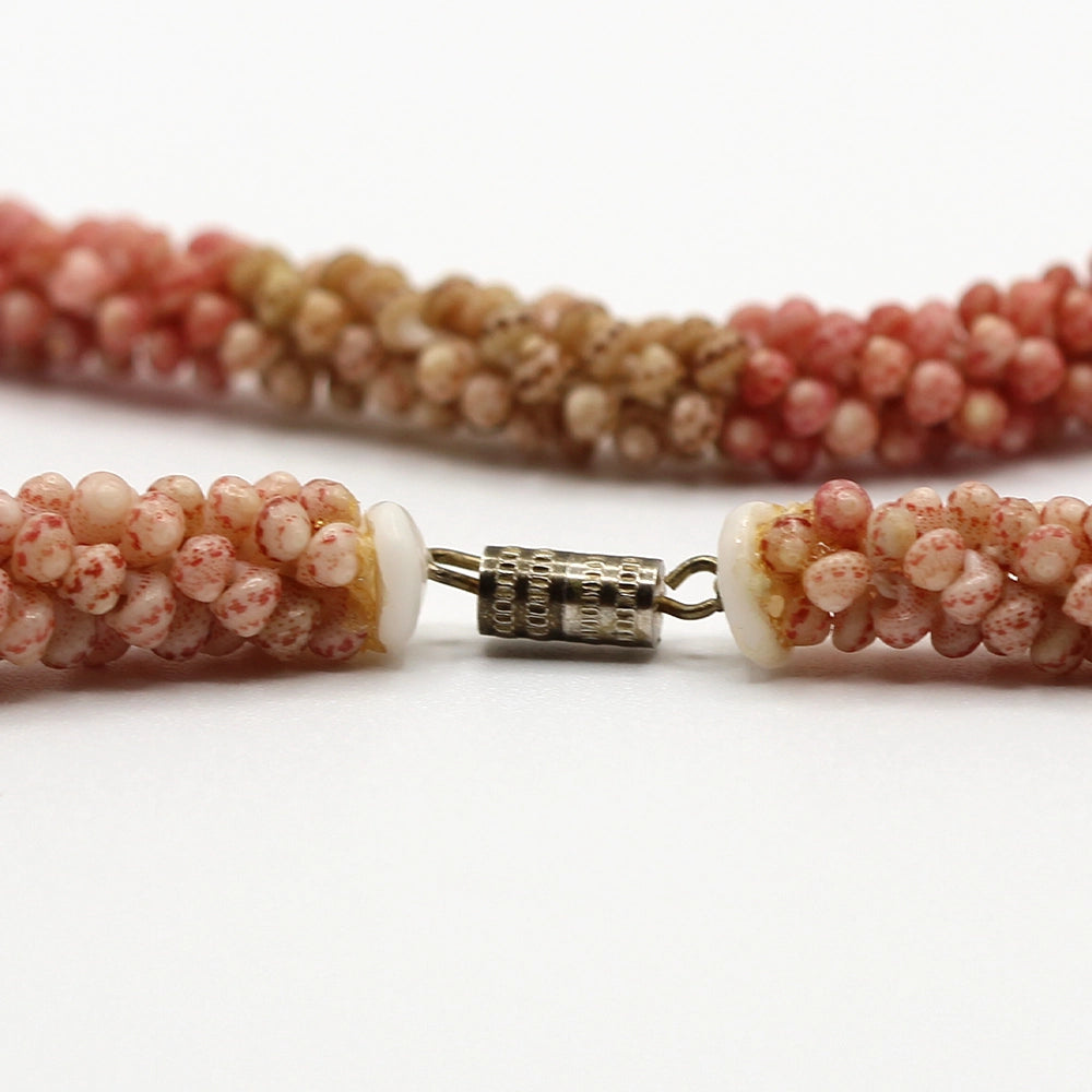 Ni’ihau Shell Poepoe Choker