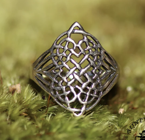 Sterling Silver Celtic Knot Ring SIZE 8
