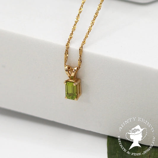 14K Yellow Gold and Peridot Pendant